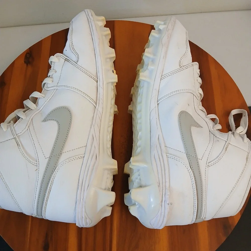 Nike Air Jordan 1 Mid Retro Mens 13 White High Top Football Cleats FJ6805-101